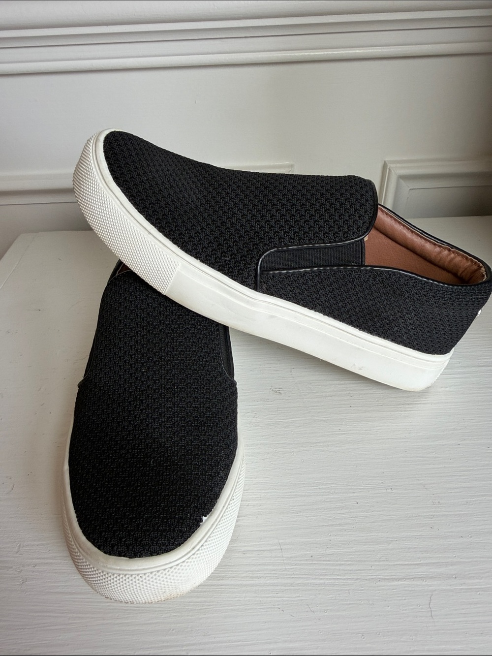 Steve Madden Gracy Black Slip-On Platform Sneakers with White Sole. Size 5